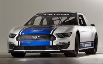 Ford Mustang: 10 millions d’exemplaires et une entrée à la NASCAR Cup Series